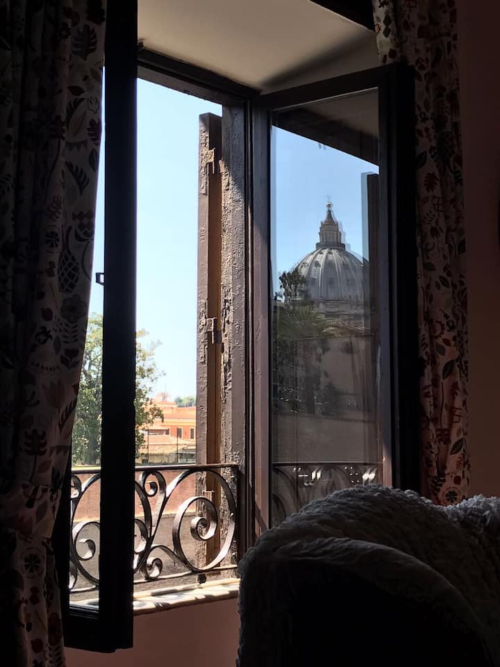 Catherine's Home near Vatican City Rione Prati Apartments for Rent