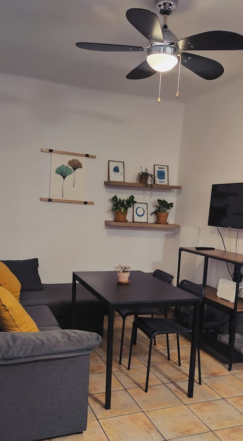 Apartment 10 minutes from the Mosque