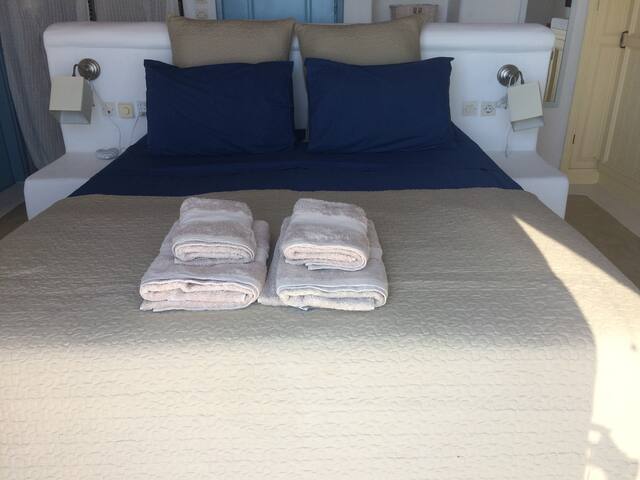 TRANQUIL VILLA WITH FANTASTIC VIEW gallery image 5