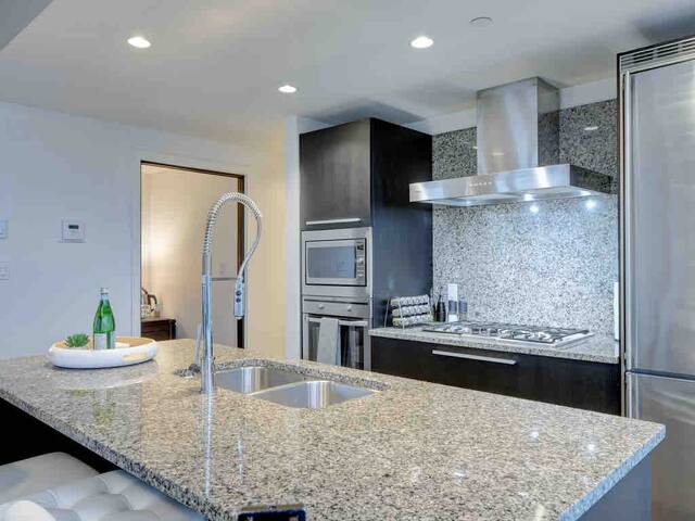 Waterfalls Hotel: Calm Waters Suite gallery image 2