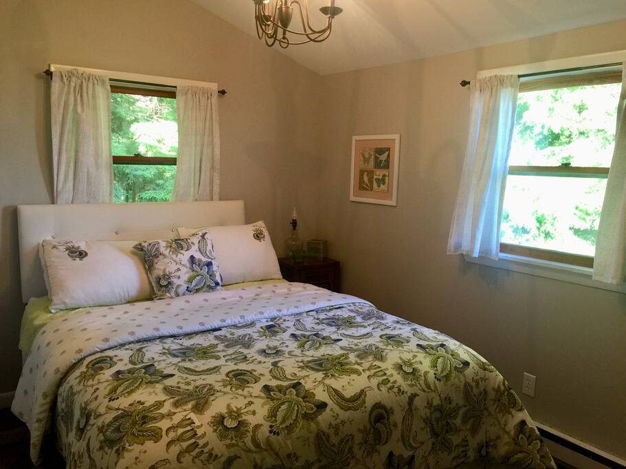 Queen Bed