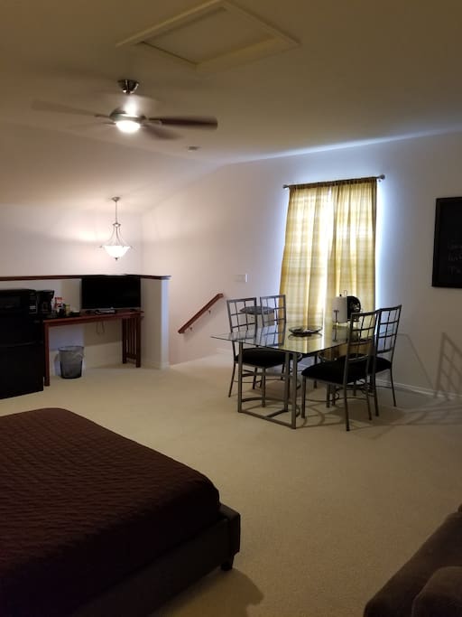 Full size dining table/workspace