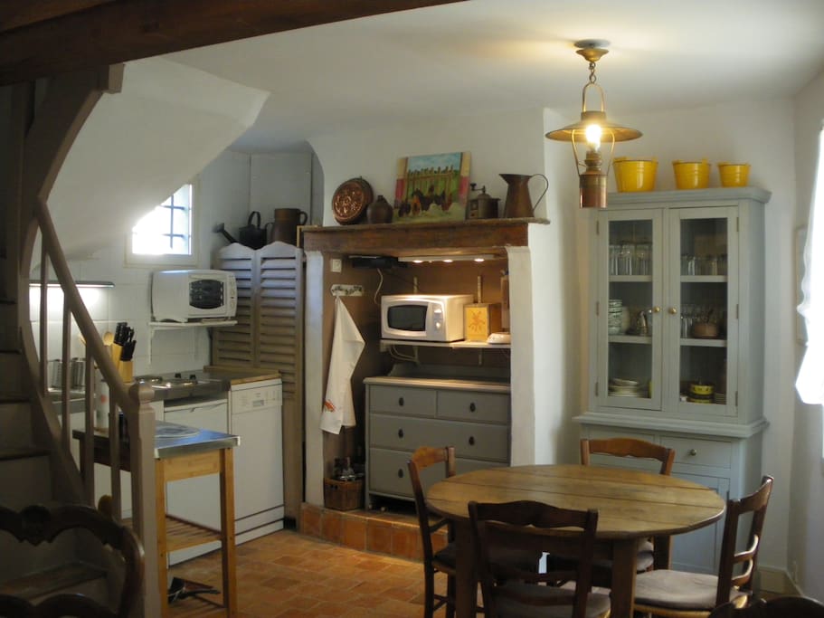 Pièce à vivre (coin cuisine et repas)