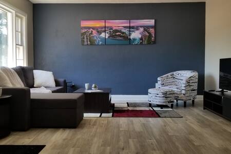 ✪Gorgeous Home✪ Minutes Away From Niagara Falls!✔
