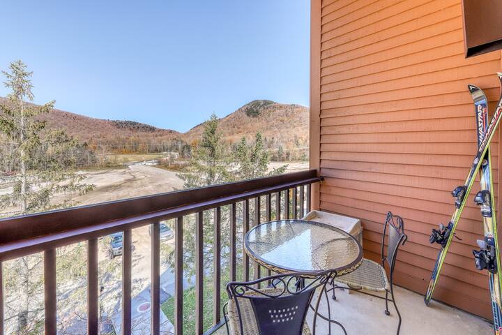 Ski-in/ski-out condo at the base of Pico Mountain - steps to 4 lifts!