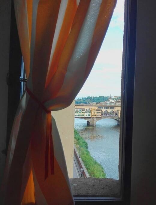 Private View of Ponte Vecchio directly from the apartment...
