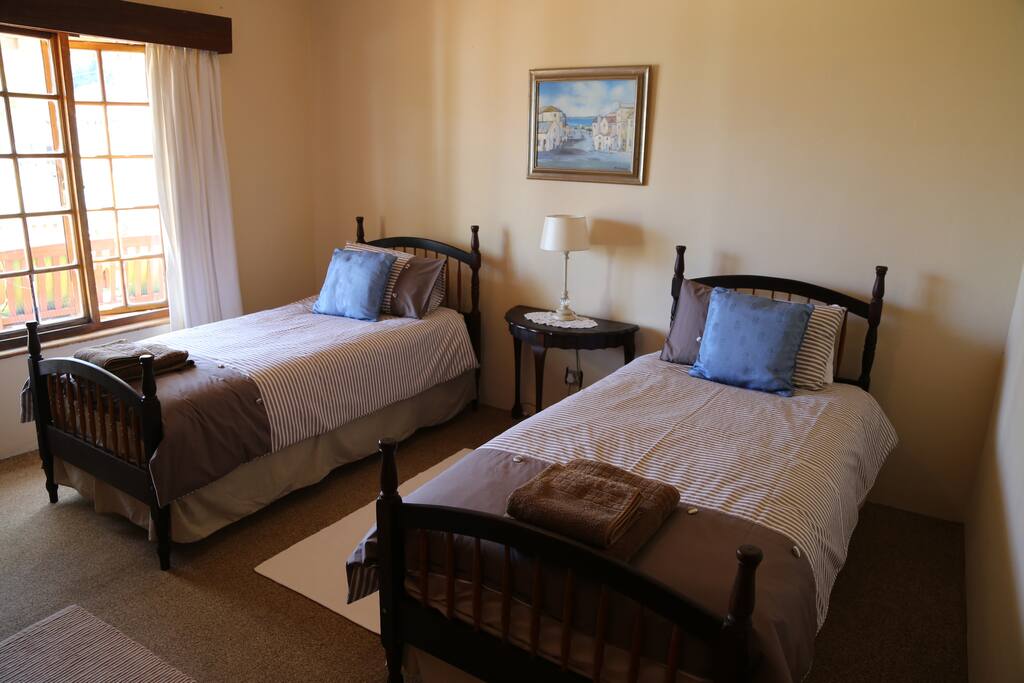 Bedroom with two single beds