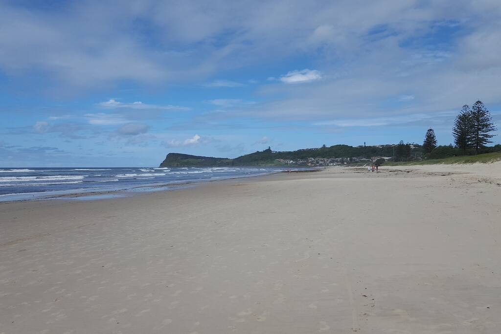 Five minute walk to Seven Mile Beach