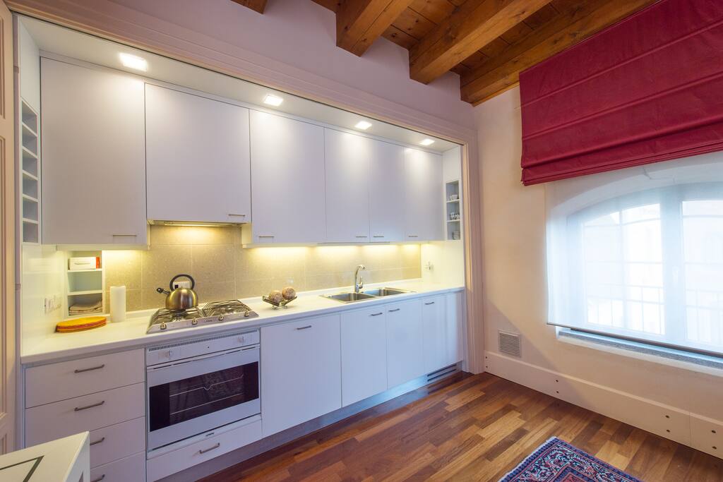 kitchen with dish wascher