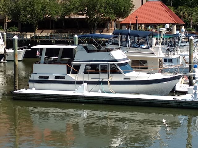 Yacht Escape - Hilton Head Island SC