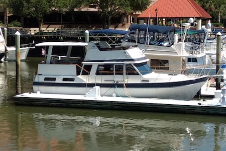 Yacht Escape - Hilton Head Island SC