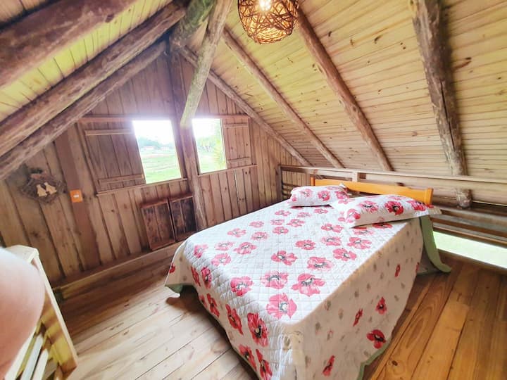 Mezzanine, con cama matrimonial 