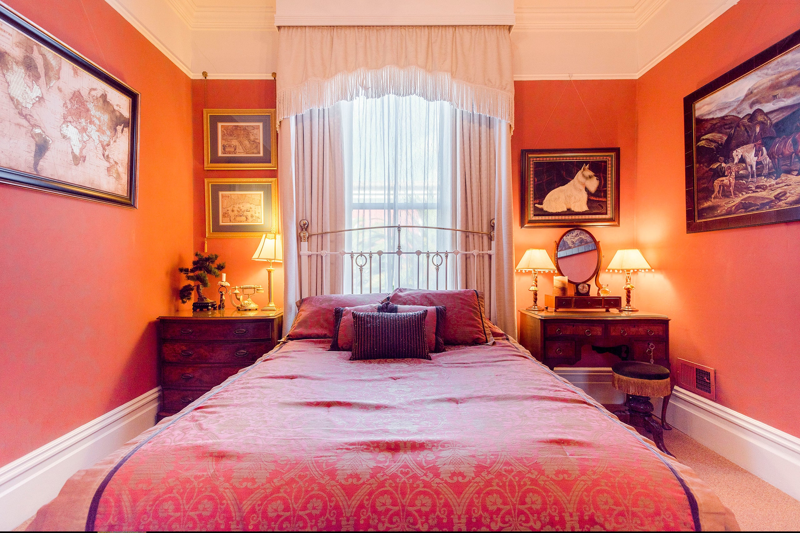 Home in San Francisco · ★4.85 · 4 bedrooms · 4 beds · 2 baths - Image 20