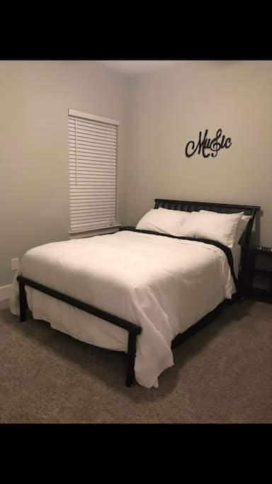 Bedroom 1 - Full bed