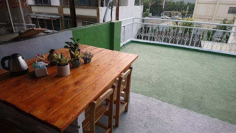 Good friend half suite