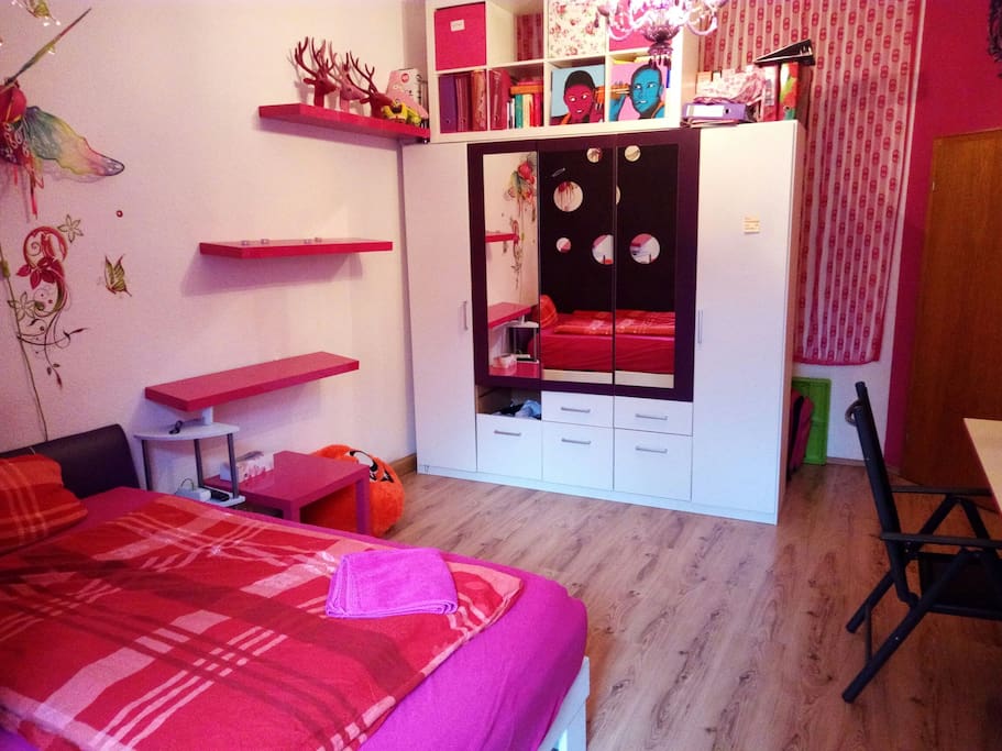 das Zimmer