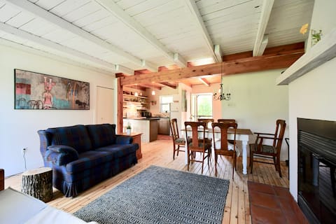 Popular Airbnb listing: Resort apartment in Orford Lake, mountain in Orford