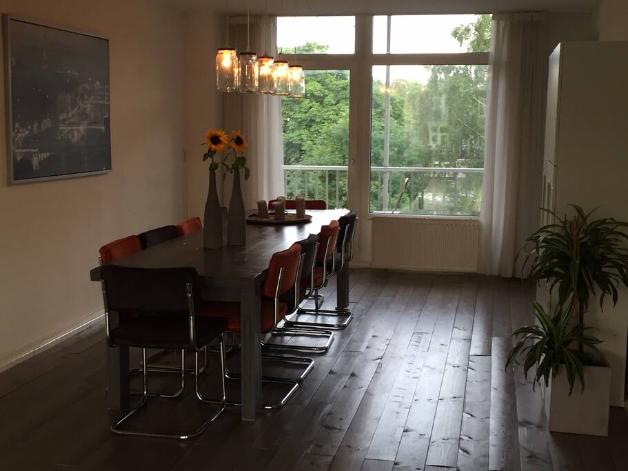 Dining table with view on the gardens
