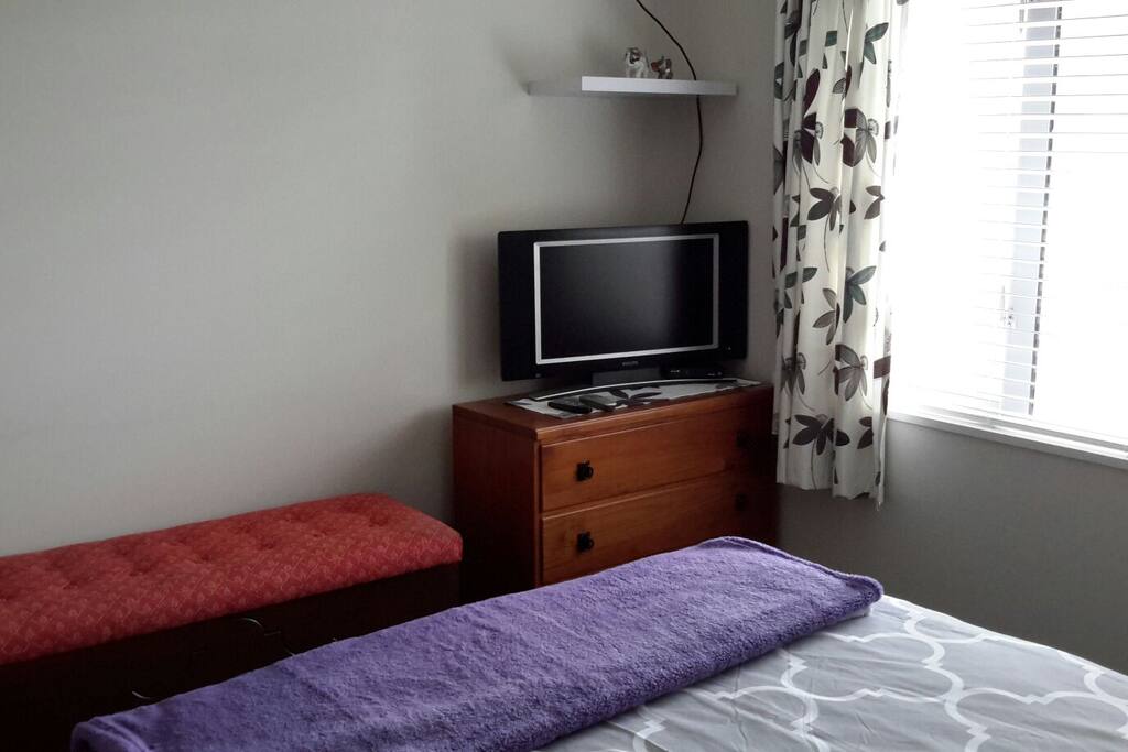 Queen bed