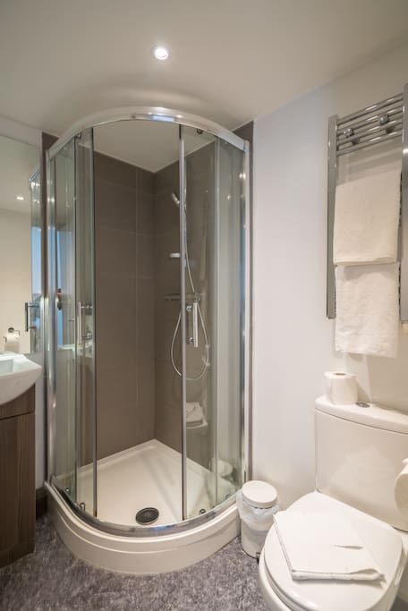 Ensuite Room