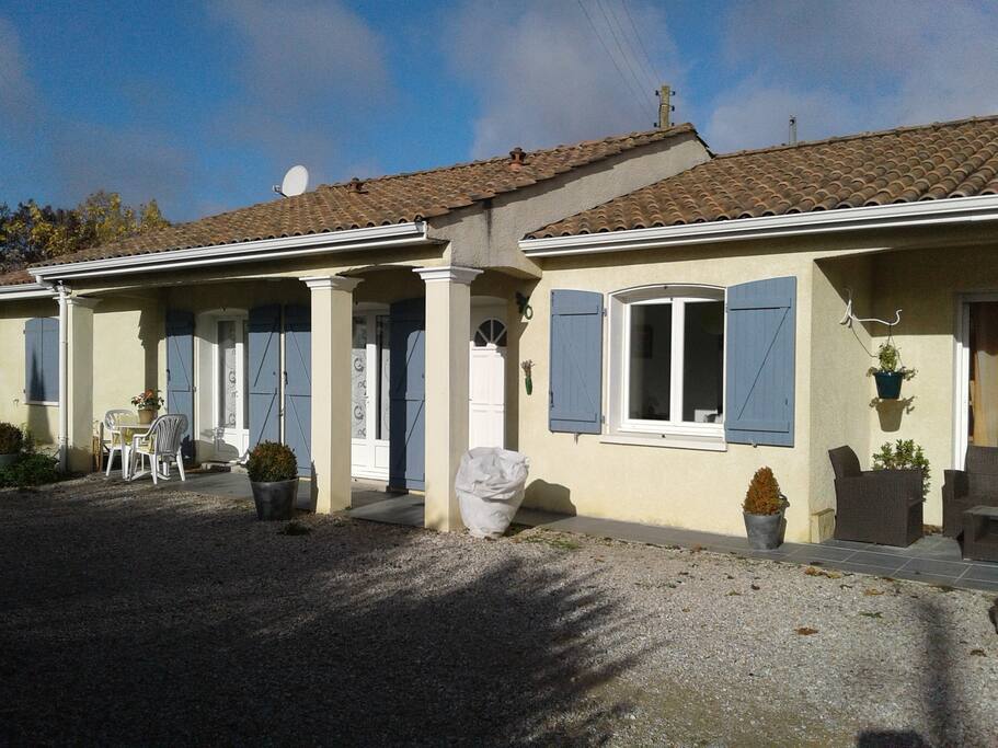 Devant de la maison