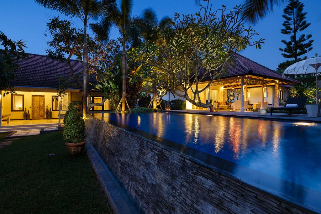 Infinity Pool