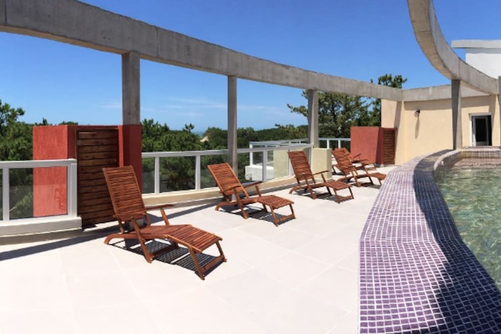 Terraza con piscina