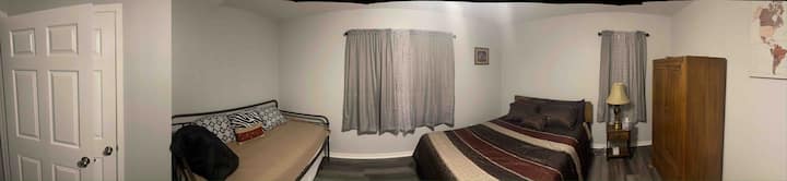 Queen size bed sleeps 2 
Twin size trundle beds  sleeps 2-4 