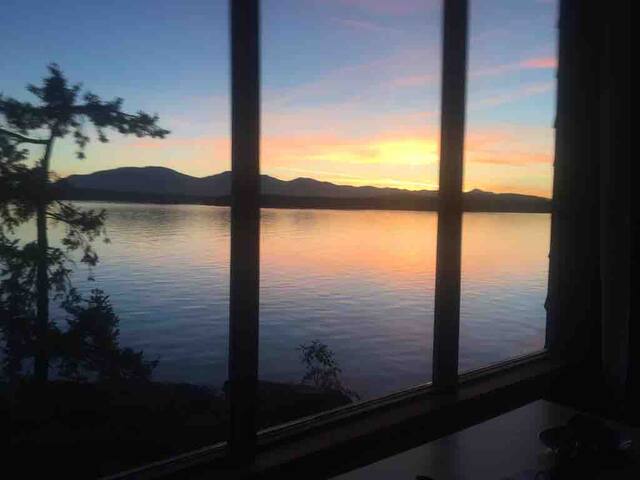 Galiano Island Home by the Sea gallery image 5