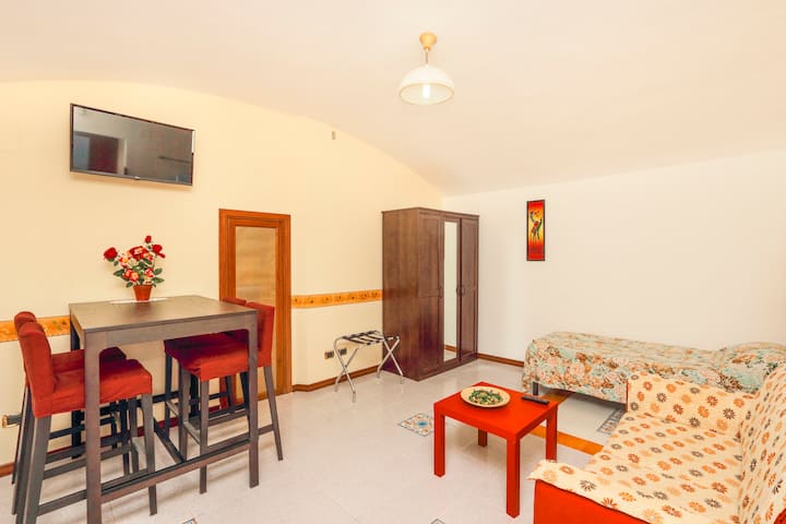 Სასტუმრო ოთახი