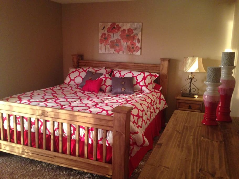 Master Bedroom-king bed