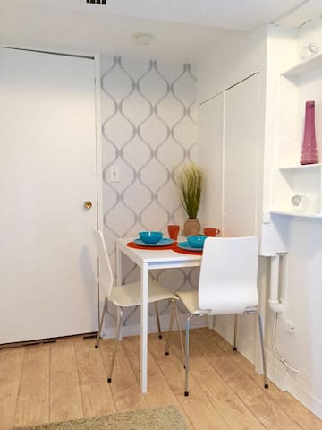 1 bedroom off Trendy Main St