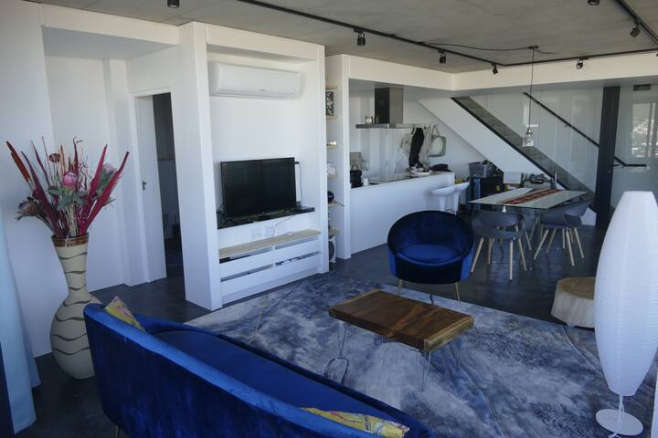 Penthouse with magnificent views – fibre internet gallery image 3