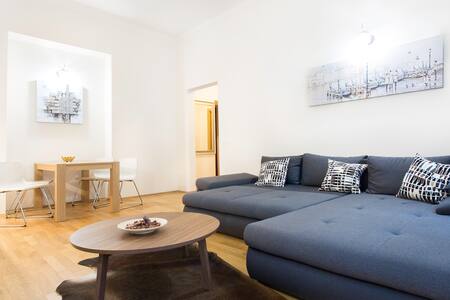 Comfortable and cozy apartment in Prague-center