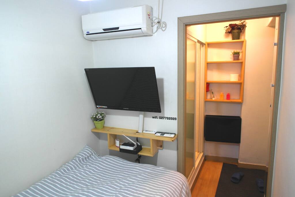 Cable TV and Air conditioner
케이블 티비, 에어컨