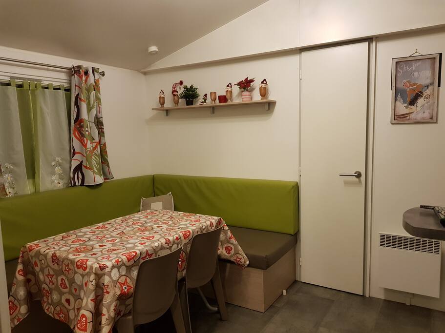 coin repas,canapé convertible 2 pers