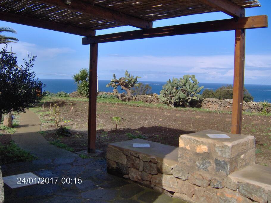 Vista mare dalla veranda