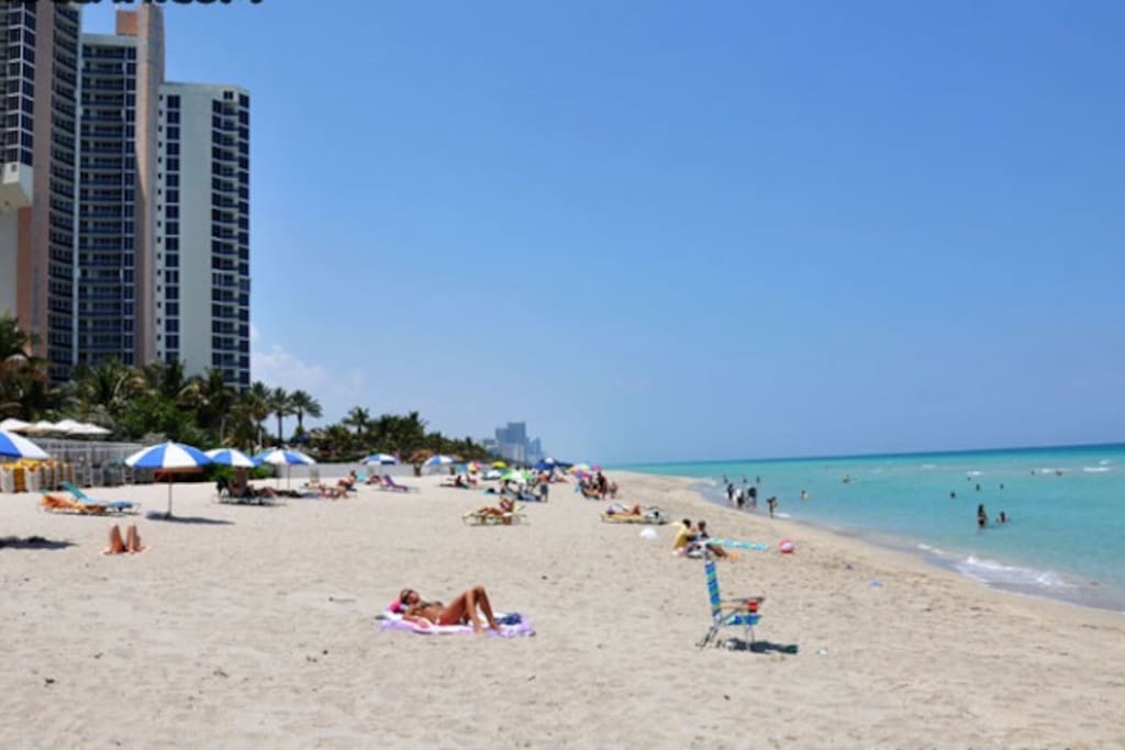 Access to the beach across the street is free. The beach is only 5-10minutes walk from the condo-building.
