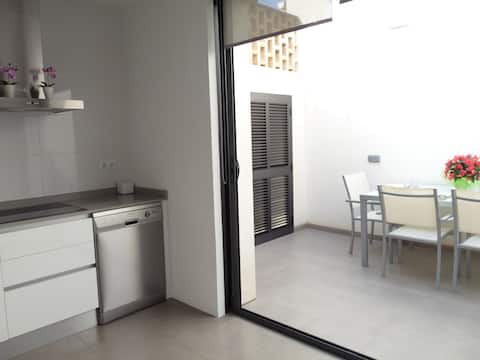 Anuncio de Airbnb popular: House near the beach en Manacor