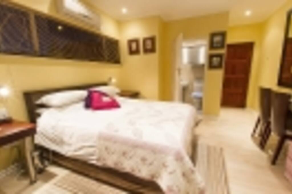 African Nova Room En suite