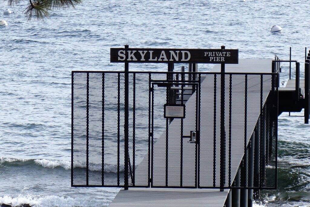 Private Homeowners' Pier