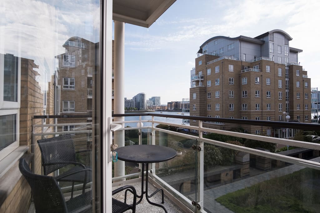 There is a wonderful balcony with views of the river!