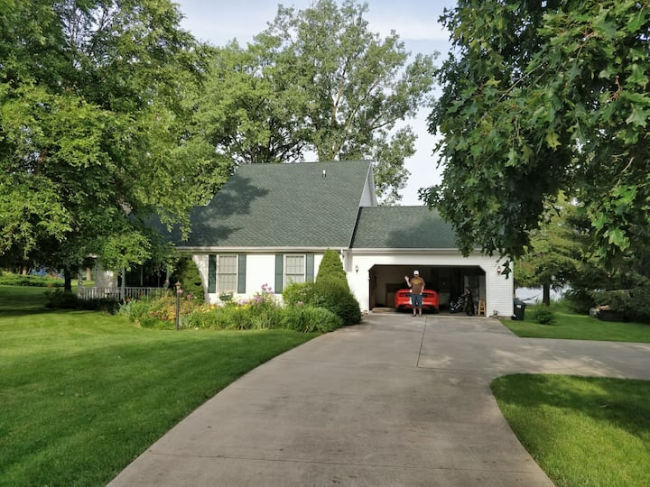 Charming Lake House Houses for Rent in Warsaw, Indiana, United States