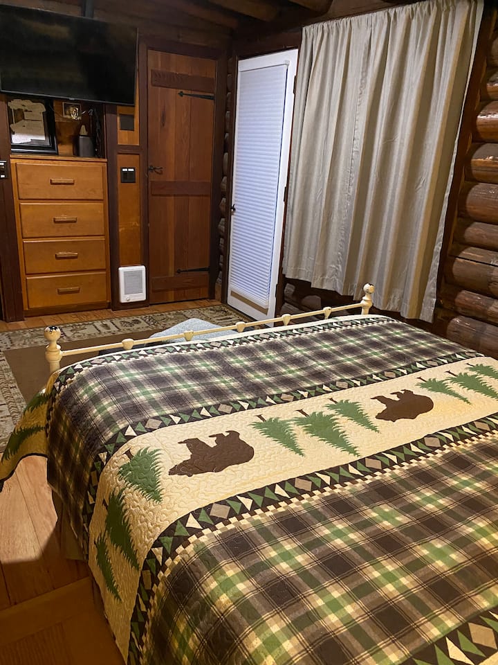 Vista al armario del dormitorio principal.