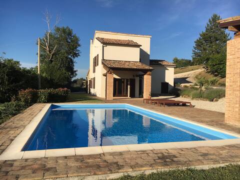 Villa with outdoor kitchen and amazing views