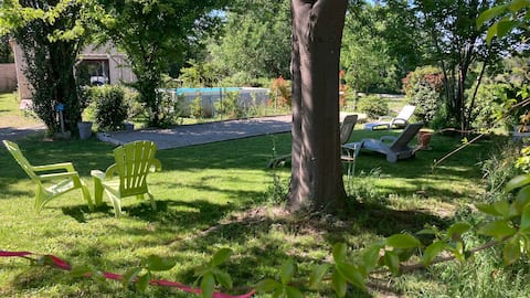 Las Rouvairolles holiday home in the countryside