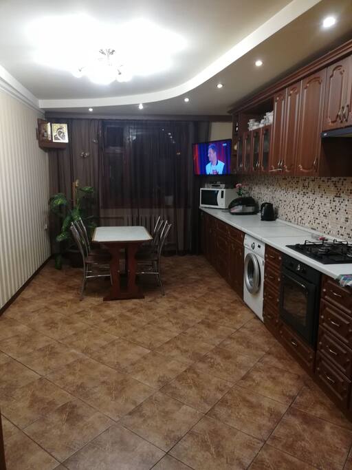 Кухня, столовая