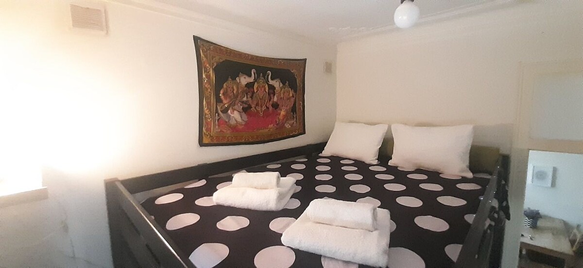 Легло във ферма „Белиш “.