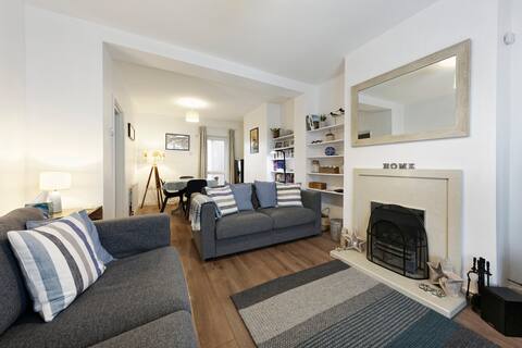 Top performing Airbnb: Pepperpot Cottage - A Seaside Getaway in Whitstable