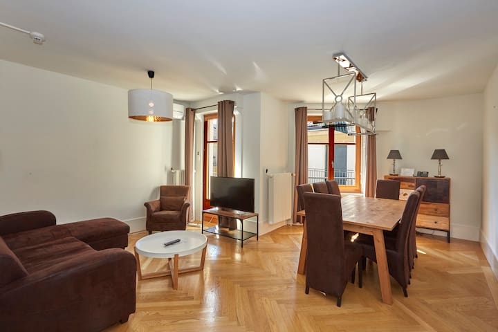 Genève centre, 3ch/2,5 sdb, balcons, climatisation